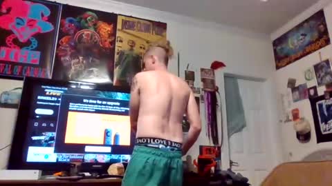 kenandkenzie online show from June 12, 2026, 4:33 am