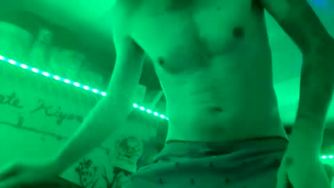 kencam70 online show from April 18, 2026, 4:38 am