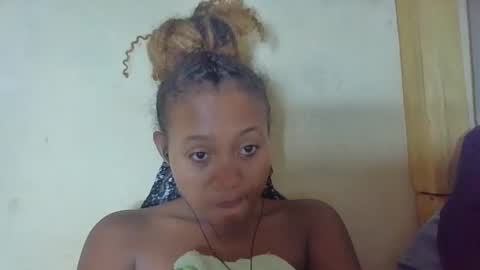 Kenchy online show from November 1, 2025, 4:36 am