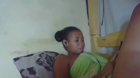 Kenchy online show from November 2, 2025, 10:06 am