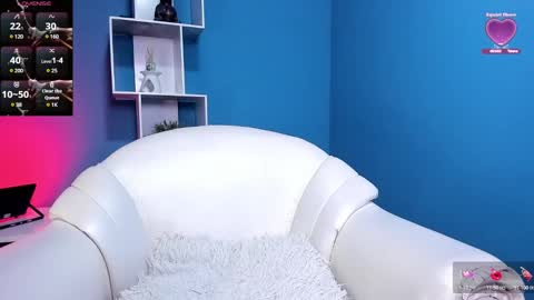Snapshot of kenda_hot chatting on January 20, 2025, 2:25 pm Laura online show from January 20, 2025, 2:25 pm