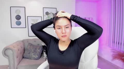 Snapshot of kendaall_jenner chatting on January 5, 2025, 8:00 am Kendall Jenner online show from January 5, 2025, 8:00 am