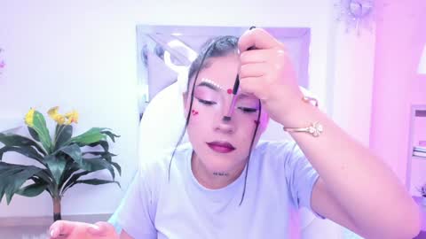 Snapshot of kendaall_jenner chatting on January 30, 2025, 2:16 am Kendall Jenner online show from January 30, 2025, 2:16 am