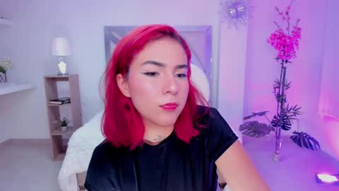 Snapshot of kendaall_jenner chatting on March 12, 2025, 4:30 am Kendall Jenner online show from March 12, 2025, 4:30 am