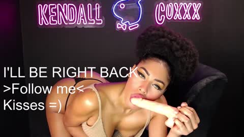 Snapshot of kendall_coxxx chatting on January 2, 2025, 5:24 am online show from January 2, 2025, 5:24 am