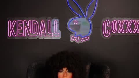 Snapshot of kendall_coxxx chatting on February 8, 2025, 7:48 am online show from February 8, 2025, 7:48 am