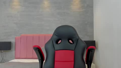 kendall_roous online show from October 15, 2025, 11:43 am