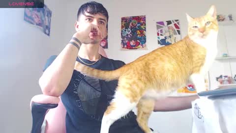 kendall ross online show from February 18, 2025, 3:43 pm