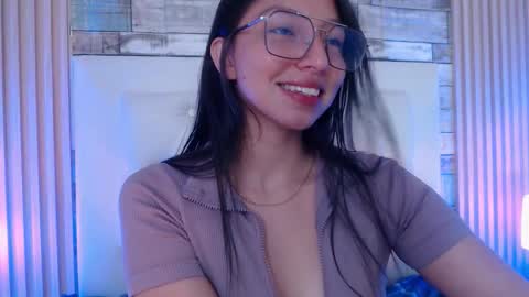kendall_saenz online show from October 10, 2025, 7:35 pm