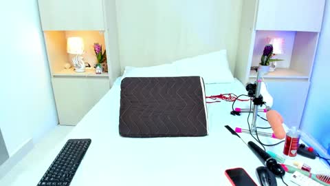 Kendal online show from December 27, 2024, 8:50 pm