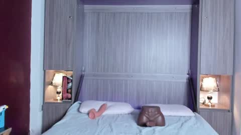 Kendal online show from October 4, 2025, 5:05 am