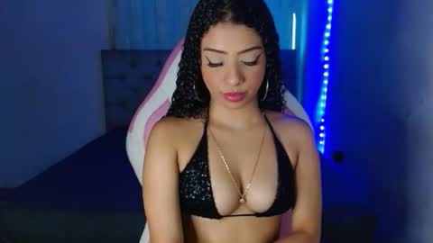 Snapshot of kendallrush2 chatting on January 31, 2025, 3:33 pm Kendall Rush online show from January 31, 2025, 3:33 pm
