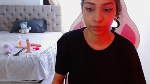 Snapshot of kendallrush2 chatting on February 17, 2025, 12:48 pm Kendall Rush online show from February 17, 2025, 12:48 pm