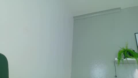   online show from October 13, 2025, 10:15 am