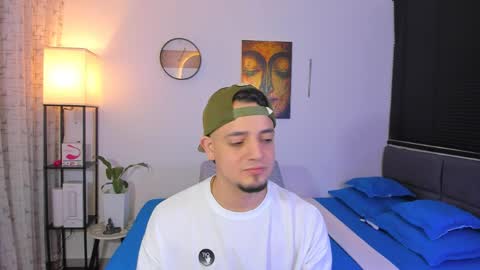 kendel_dimitri online show from May 15, 2026, 3:57 am