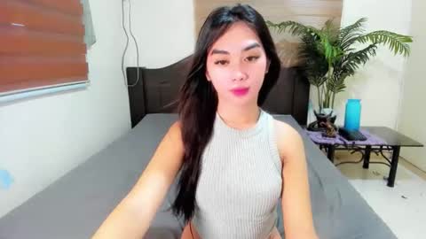 kendra_cake69 online show from May 13, 2026, 9:44 pm