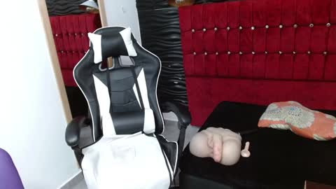 kendra_lust_69 online show from January 17, 2025, 6:36 am