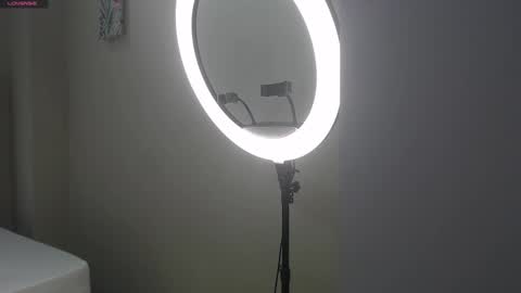 kendra_lux1 online show from September 27, 2025, 2:00 pm