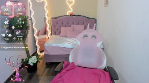 Snapshot of kendra_tay chatting on December 29, 2024, 6:14 am kendra online show from December 29, 2024, 6:14 am