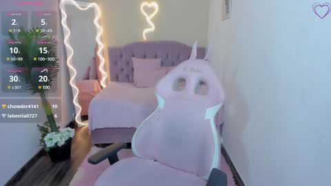 Snapshot of kendra_tay chatting on January 10, 2025, 6:42 am kendra online show from January 10, 2025, 6:42 am