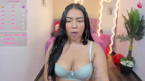 Snapshot of kendra_tay chatting on February 20, 2025, 6:39 am kendra online show from February 20, 2025, 6:39 am