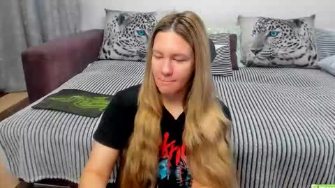 Snapshot of kendra_xx_ chatting on October 9, 2025, 1:25 am Kendra online show from October 9, 2025, 1:25 am