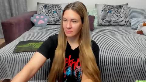 Snapshot of kendra_xx_ chatting on October 27, 2025, 12:47 am Kendra online show from October 27, 2025, 12:47 am