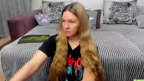Snapshot of kendra_xx_ chatting on November 5, 2025, 12:54 am Kendra online show from November 5, 2025, 12:54 am