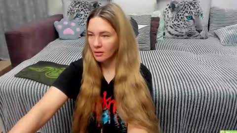 Snapshot of kendra_xx_ chatting on November 5, 2025, 11:49 pm Kendra online show from November 5, 2025, 11:49 pm