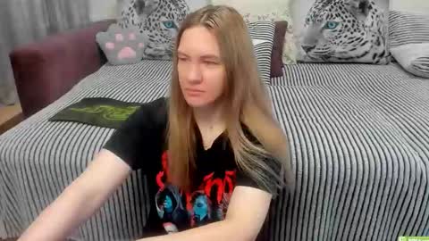 Kendra online show from May 10, 2026, 11:43 pm