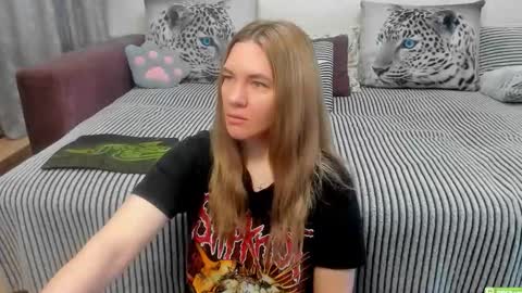 Kendra online show from May 12, 2026, 11:46 pm
