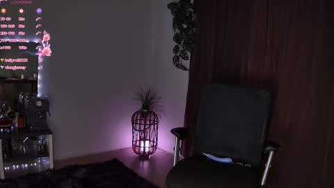 Snapshot of kendracam69 chatting on December 13, 2024, 2:10 am Kendra online show from December 13, 2024, 2:10 am