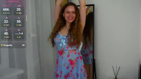 Kira online show from October 4, 2025, 6:28 pm