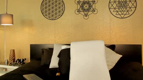 KENDRA online show from December 25, 2024, 8:28 pm