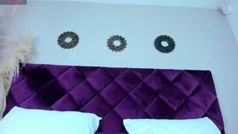 Kendral  online show from December 22, 2024, 7:44 am