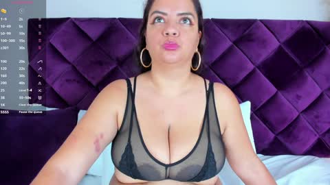 Kendral  online show from January 10, 2025, 8:29 am