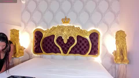 Kendral  online show from February 8, 2026, 4:27 am