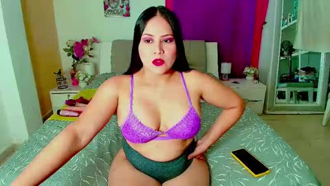 kendralove online show from October 19, 2025, 3:18 am