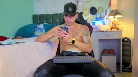 Chriss Morales online show from October 18, 2025, 1:30 am