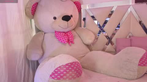 kenndal_tay online show from May 16, 2026, 7:45 pm