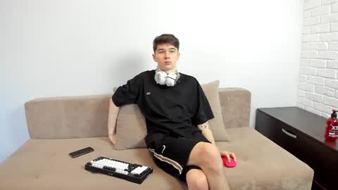 kennedy max online show from June 12, 2026, 1:32 pm