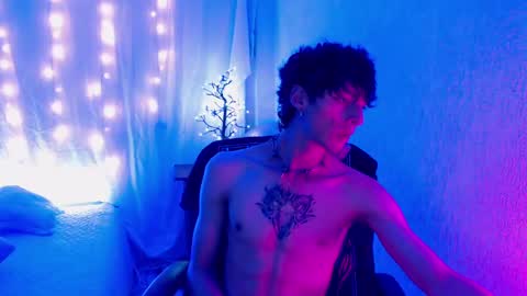 Snapshot of kenny__hot chatting on December 19, 2024, 6:56 pm kenny online show from December 19, 2024, 6:56 pm