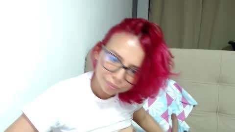 Snapshot of kenza__ chatting on September 9, 2025, 4:01 am Kenza online show from September 9, 2025, 4:01 am