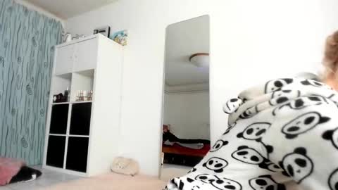 Snapshot of kenziedawton chatting on November 7, 2025, 4:45 am Kenzie online show from November 7, 2025, 4:45 am