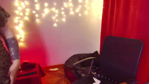 Snapshot of kenziesharik chatting on February 1, 2025, 12:51 am Kenzie online show from February 1, 2025, 12:51 am