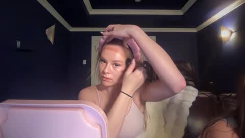 Snapshot of kenziesmithh chatting on September 21, 2025, 7:37 pm kenziesmithh online show from September 21, 2025, 7:37 pm