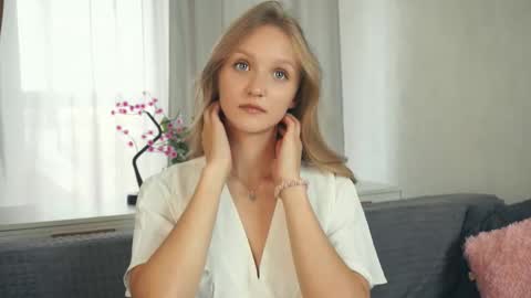 Maia online show from September 23, 2025, 7:22 am