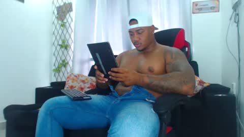 Snapshot of kerlinn2711 chatting on December 11, 2024, 7:46 pm dany wolf002 online show from December 11, 2024, 7:46 pm