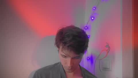 Kero online show from October 9, 2025, 11:41 am