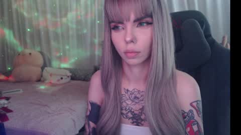 Snapshot of kerry_kirk chatting on December 22, 2024, 11:09 pm Kerry online show from December 22, 2024, 11:09 pm